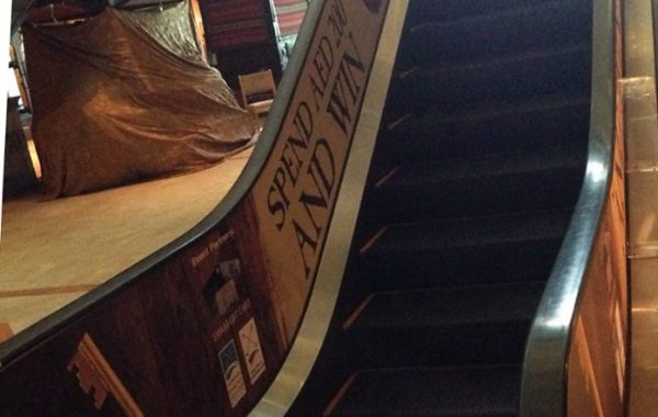 Emaar Marina Mall: Escalator Branding