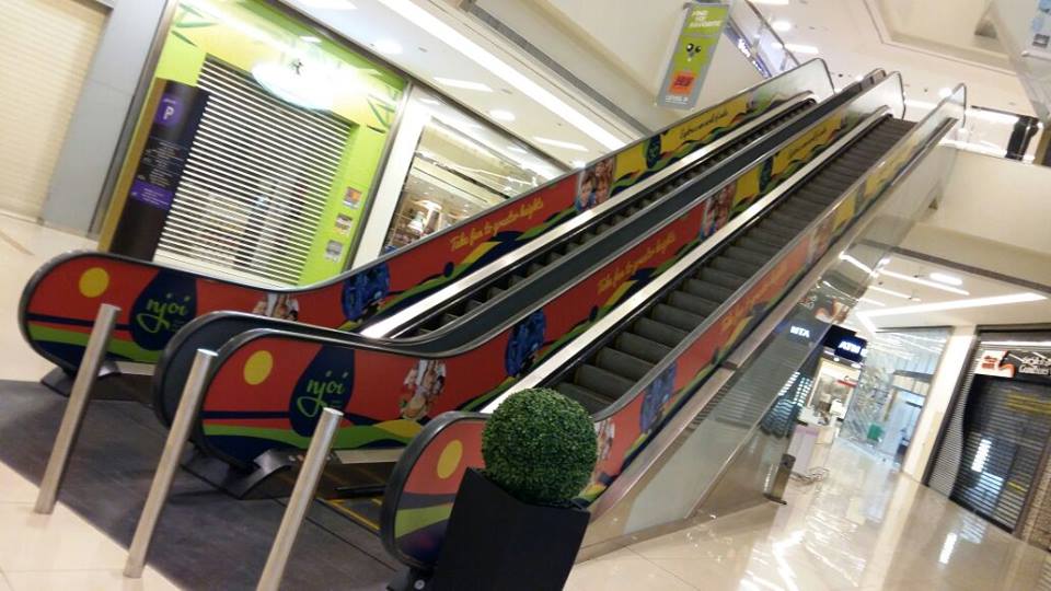 Marina Mall escalators Neighbourhood Digital Printing DUBAI UAE