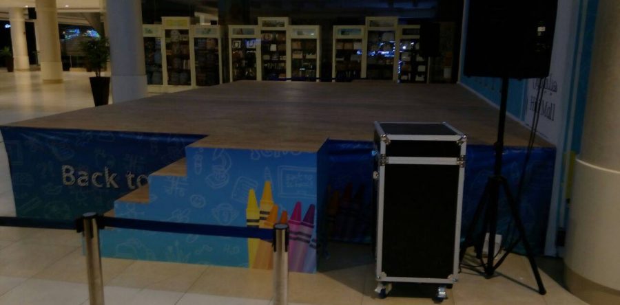 Hili Mall Al Ain-  back to school stage branding