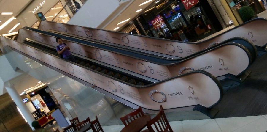 Pandora Campaign in Dubai Marina Mall